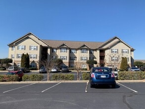 Building Photo - 1632 Harts Ridge Dr