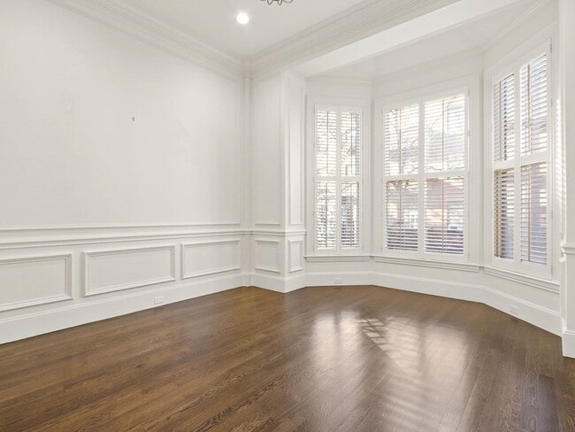 Building Photo - 7 Marlborough St