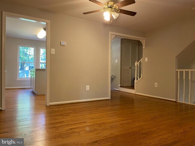 Building Photo - 10115 Wood Green Way