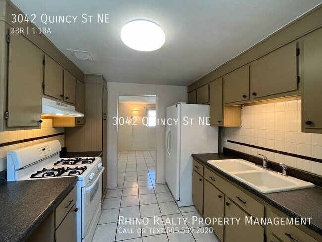 Building Photo - Captivating 3 Bedroom, 1.5 Bath In The NE!