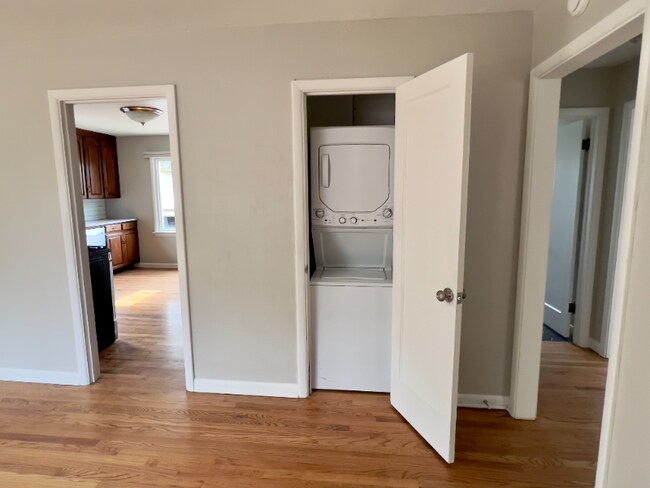 Foto del edificio - 1124 N Meade Ave