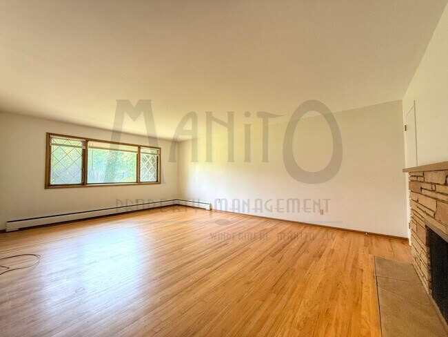 Foto del edificio - South Hill Red Brick Rancher