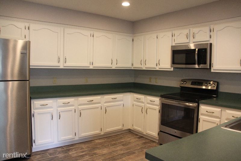 1033 Wilton Royal Dr, Saint Louis, MO 63146 Condo for Rent in Saint