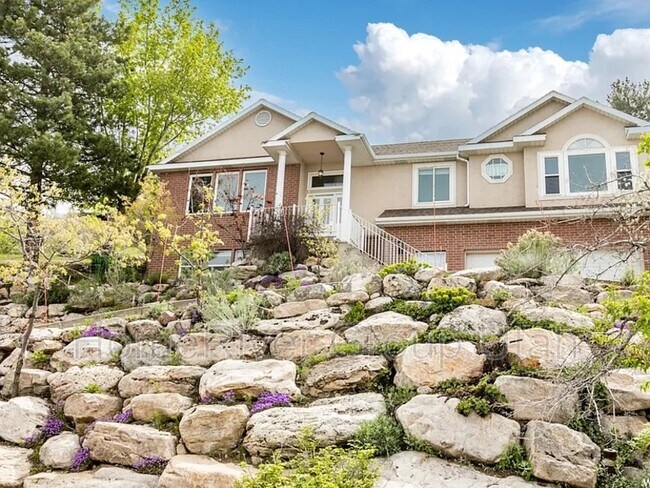 Building Photo - 4821 S Fortuna Way
