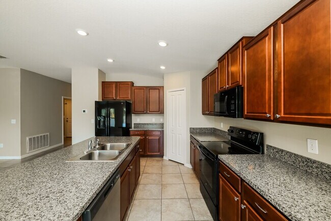 Building Photo - 12623 Lemon Pepper Dr