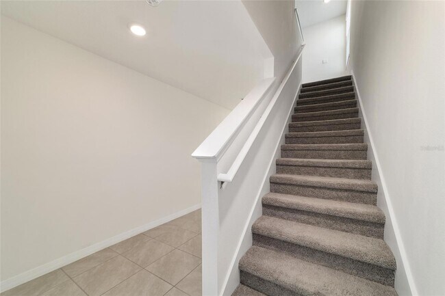 Building Photo - 8741 SW 45th Ct