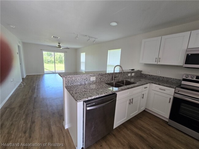 Building Photo - 5380 Pebble Beach Dr