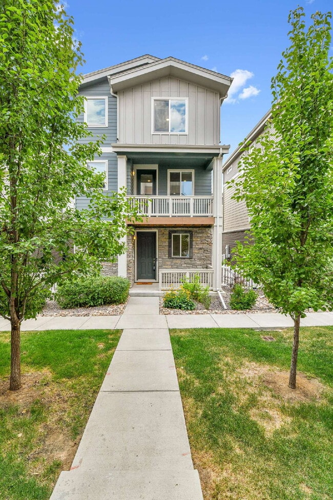 Building Photo - $2,775 - 3 Bed, 2.5 Bath Home in Aurora wi...