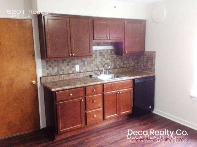 Building Photo - 1 Bedroom Apartment in St. Louis Hills