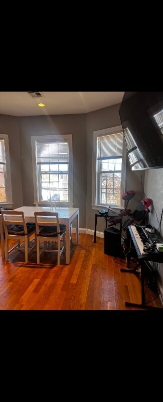 Photo - 190 Campbell Ave Apartment