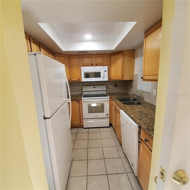 Foto del edificio - 4533 Marine Pkwy