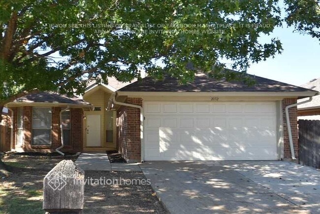 Building Photo - 2072 Bronco Ln