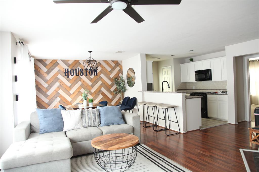 Foto principal - 2631 Woodridge Manor Dr