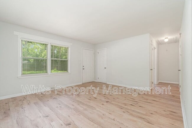 Photo - 602 Camrose Dr Apartment