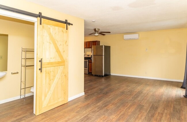 Foto del edificio - Budget Friendly!!