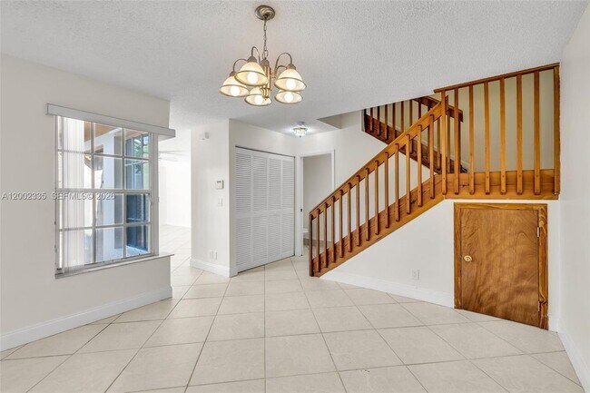 Foto del edificio - 11163 Chandler Dr