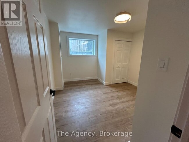Building Photo - 144 Woodchester Ave