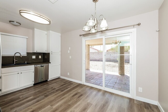 Building Photo - 601 Freeburg Pl