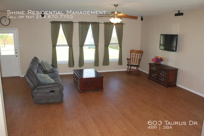 Building Photo - 4 bedroom in Killeen TX 76542