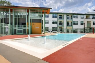 Outdoor Pool - Bluff View at Frederick Creek