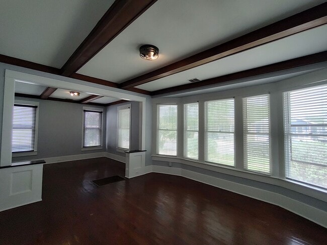 Building Photo - Midtown Charm with a Modern Touch