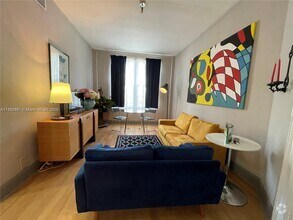 Building Photo - 3224 Biscayne Blvd