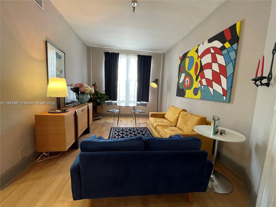 Foto principal - 3224 Biscayne Blvd