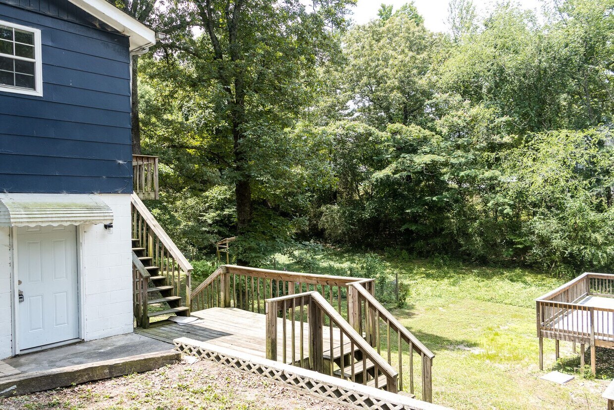 435 Montclair Dr Unit B, Rossville, GA 30741 Room for Rent in