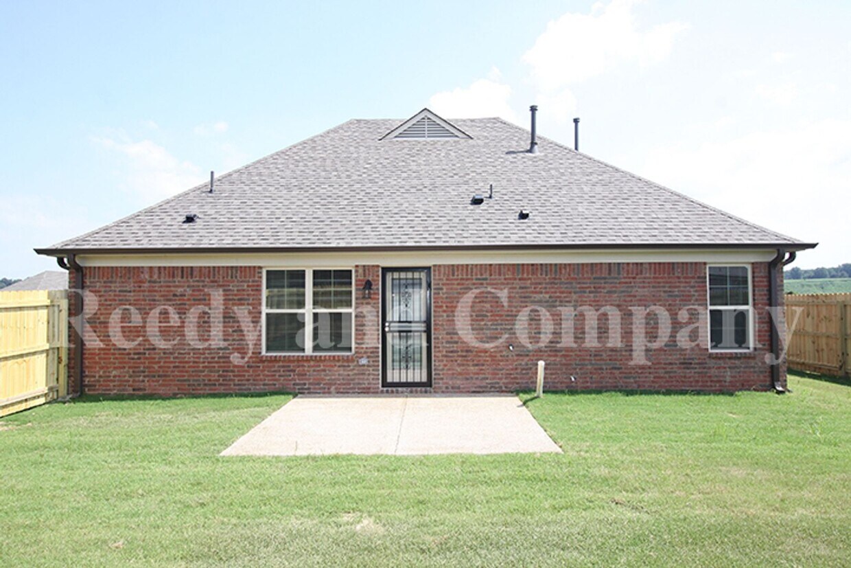 Foto del edificio - 5509 Kaitlyn Dr E