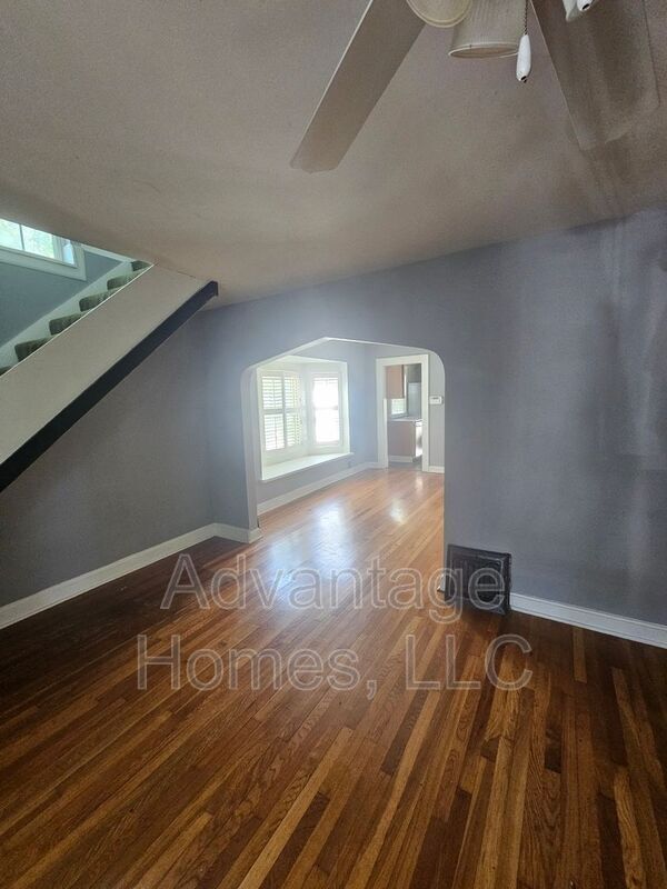Foto del edificio - 4544 Terrace St