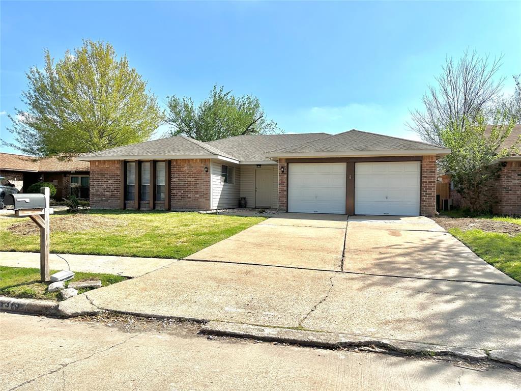 Primary Photo - 16315 Dew Drop Ln