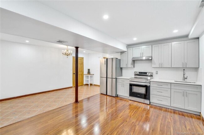 Building Photo - 205 Rosengarten Dr