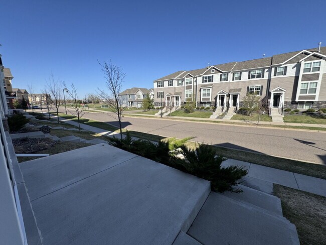 Foto del edificio - 8056 Central Park Way