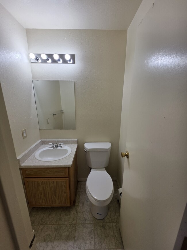 Photo - 3226 Rood Ave (Clifton, CO) Apartment