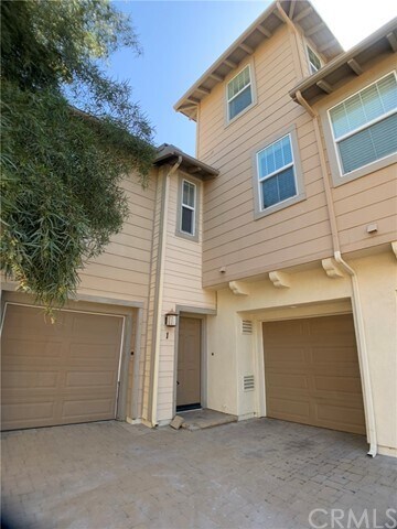 Foto del edificio - 24676 Ambervalley Ave