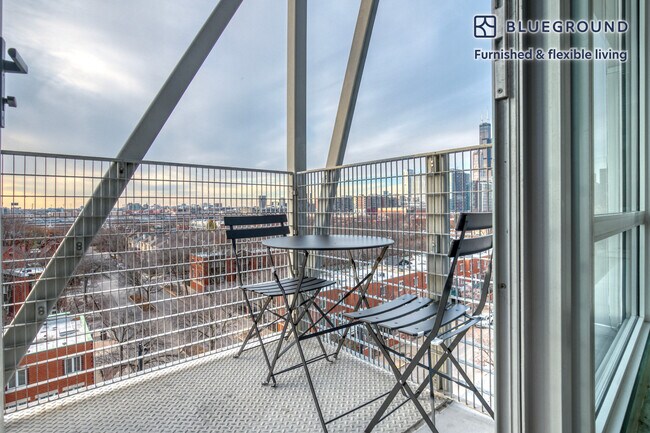 Foto del edificio - 1401 S State St