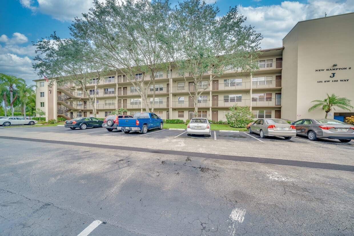 Primary Photo - 101 SW 132nd Way
