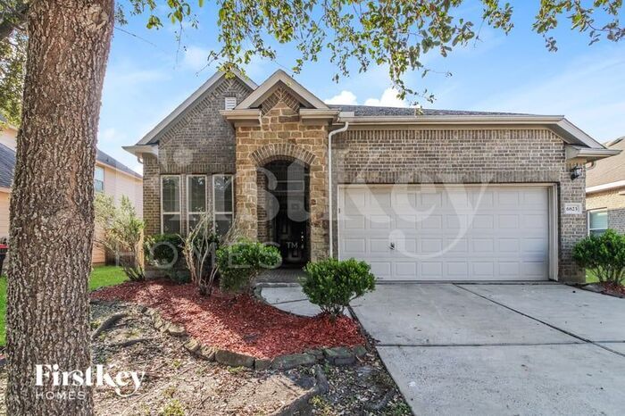 Foto principal - 6823 Hunters Way Ln