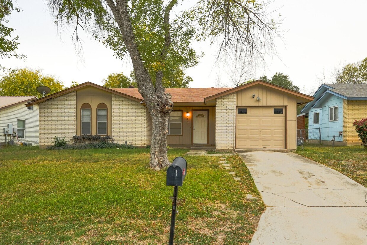 Photo - 209 Royal Dr., in Converse, Texas