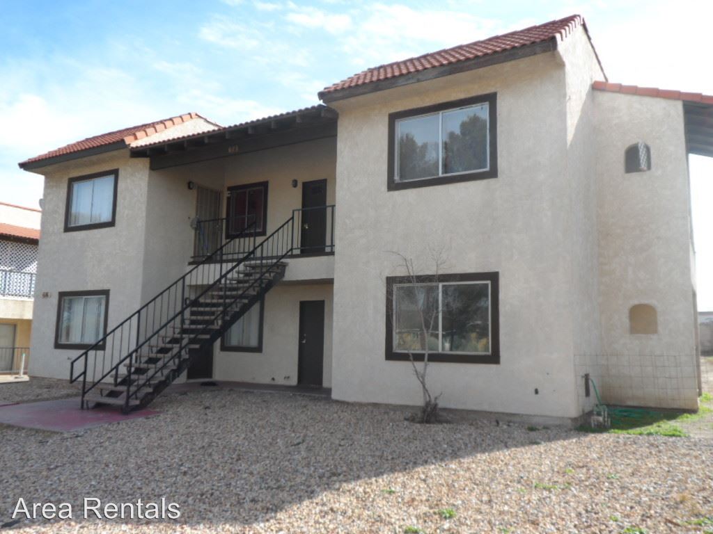 Primary Photo - 616 E Virginia Way