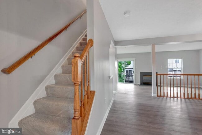 Foto del edificio - 3917 Elkhorn Cir