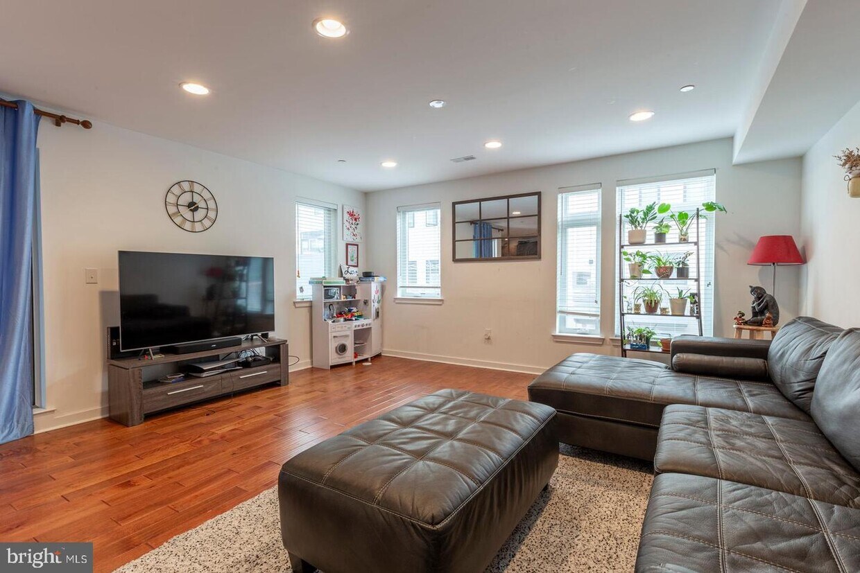 Foto principal - 413 Wallace St