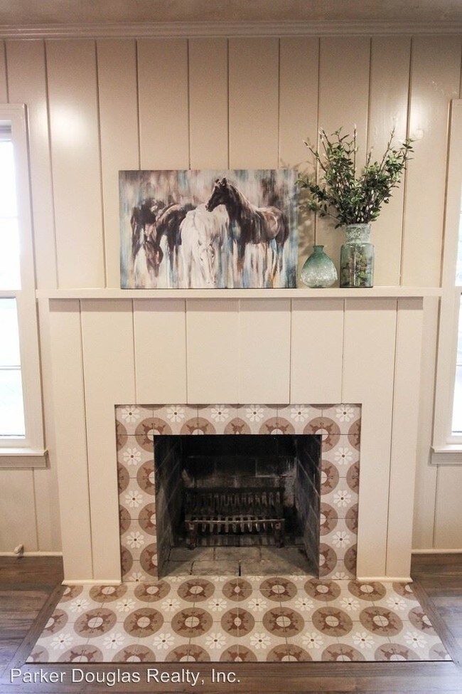 Foto del edificio - 3 br, 2 bath House - 106 W. Simmons St.