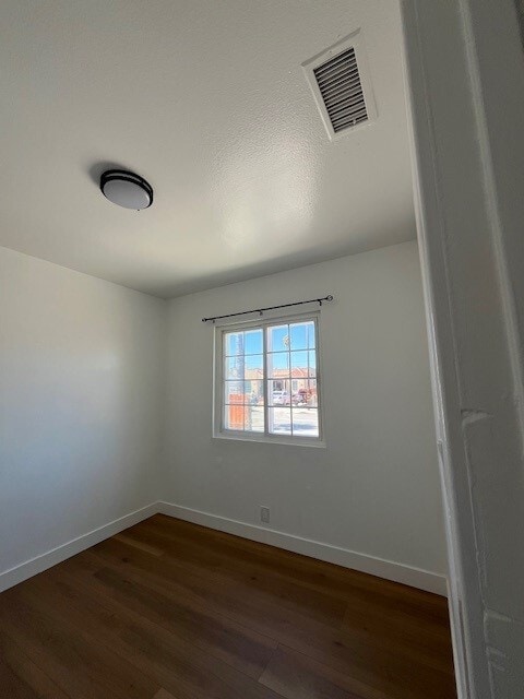 Building Photo - 1246 W 96th St