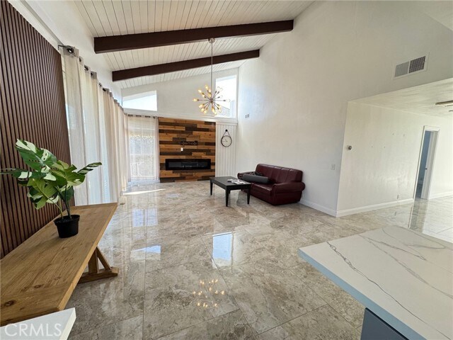 Foto del edificio - 16602 Wellington Cir