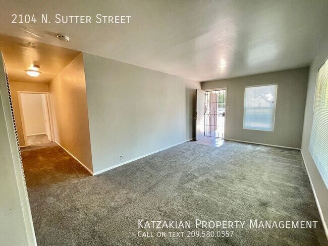 Building Photo - 1 Bedroom 1 Bath Duplex