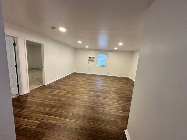 Foto del edificio - 3 Bed 1 Bath in Grand Rivers