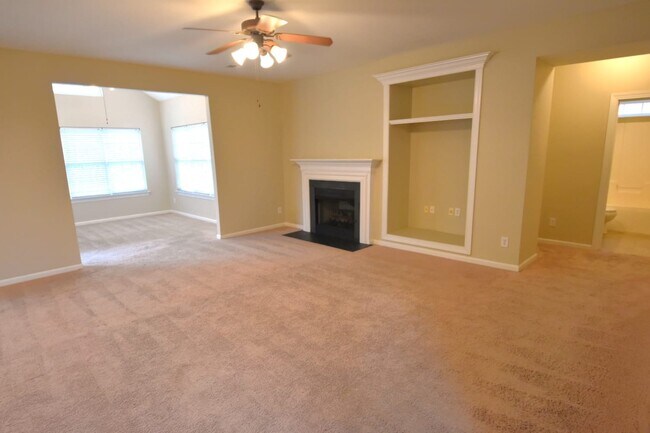 Building Photo - 9669 Ravenscroft Ln NW