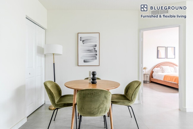 Building Photo - 729 NW 2nd St