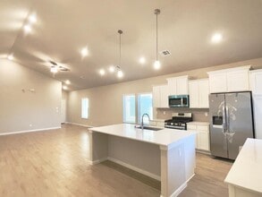 Building Photo - 8042 Cypress Bonsai Dr